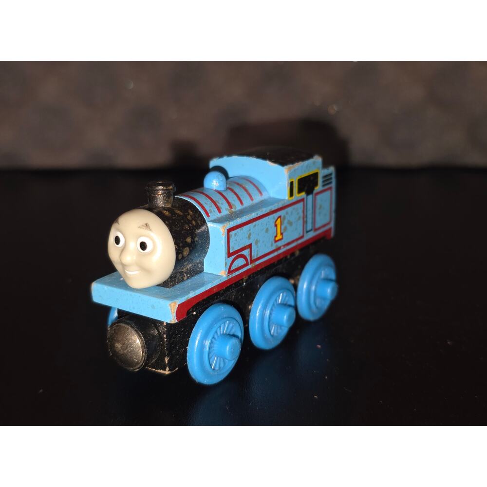 Thomas & Friends Wooden Railway Gold Dust Thomas Train Tank Engine‎